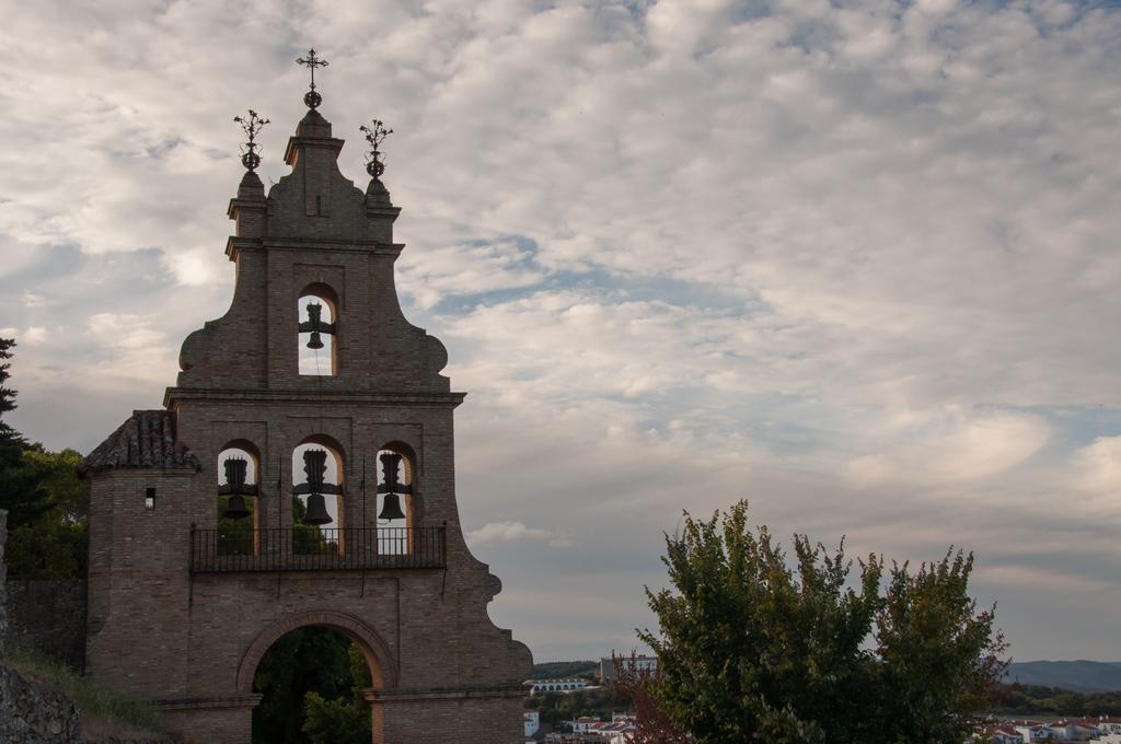 Hospederia Reina De Los Angeles Aracena Eksteriør bilde